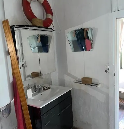 בית נופש Beautiful House With Character In Village With Garden La Sauvetat (Gers)