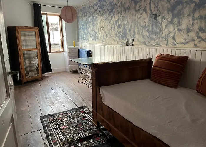 Beautiful House With Character In Village With Garden *