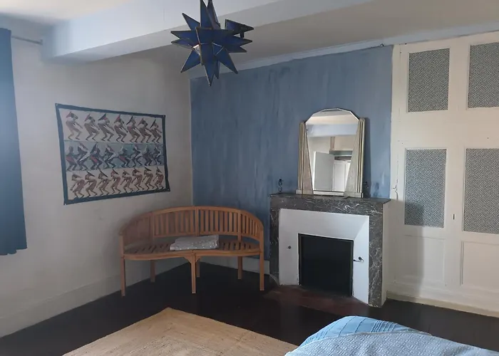 Holiday home Beautiful House With Character In Village With Garden